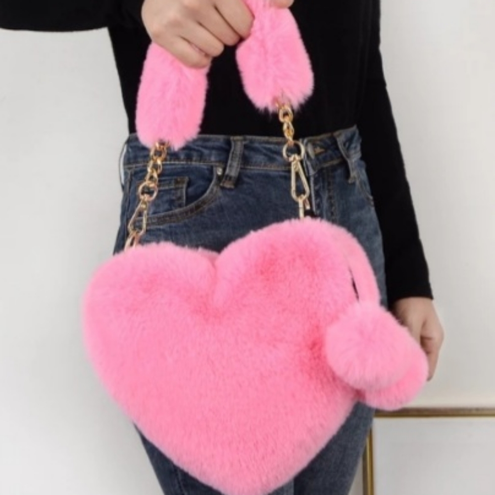 Heart shaped 💓 mini bag 👜 👛